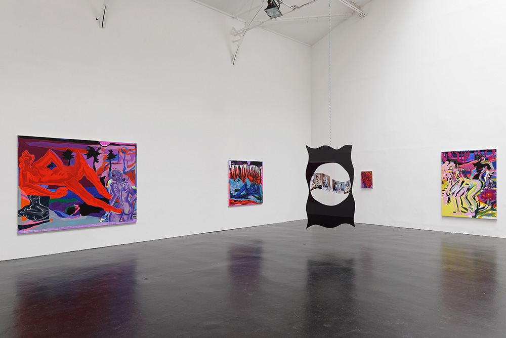 Want Position // Red - Galerie Hussenot